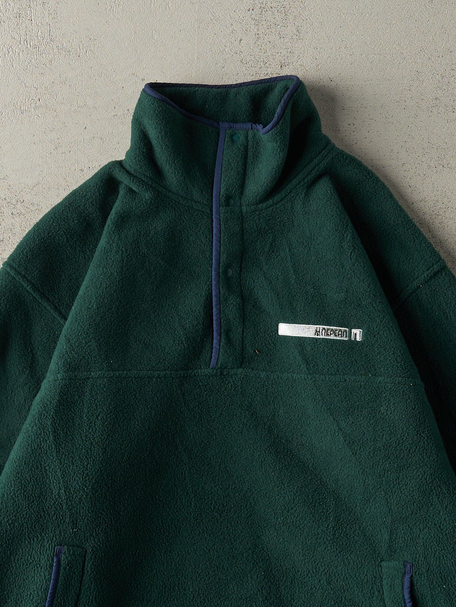 Vintage Y2K Green Embroidered Quarter Button Fleece (L)