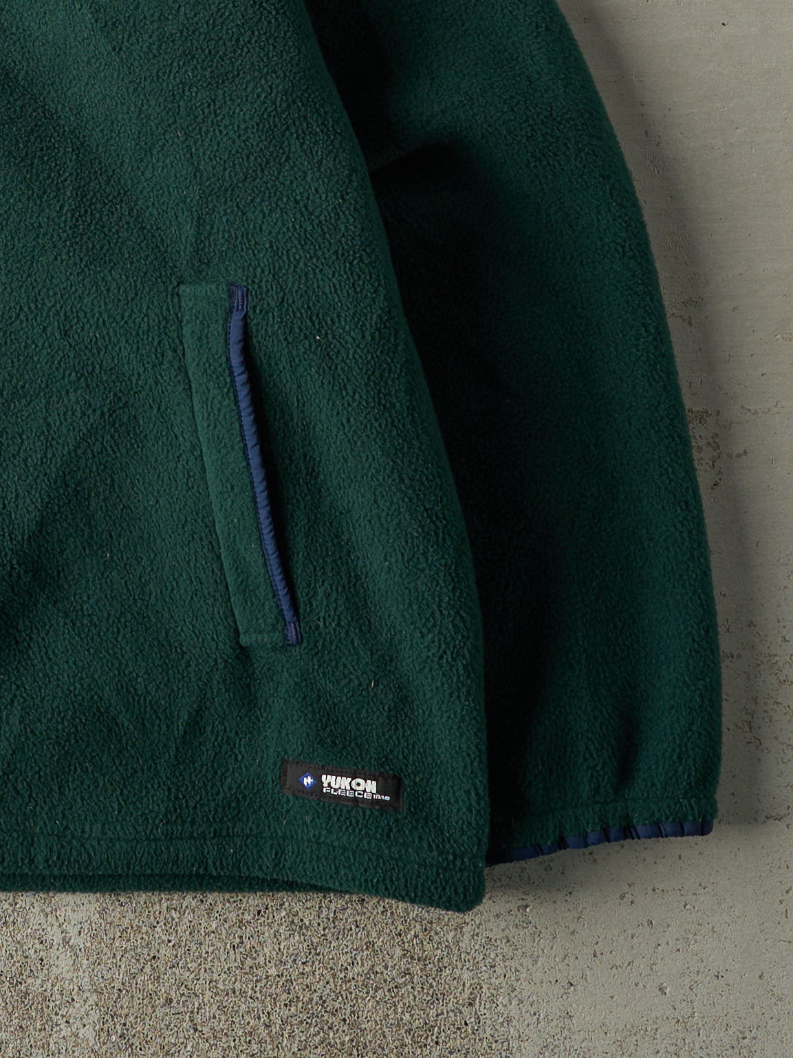 Vintage Y2K Green Embroidered Quarter Button Fleece (L)