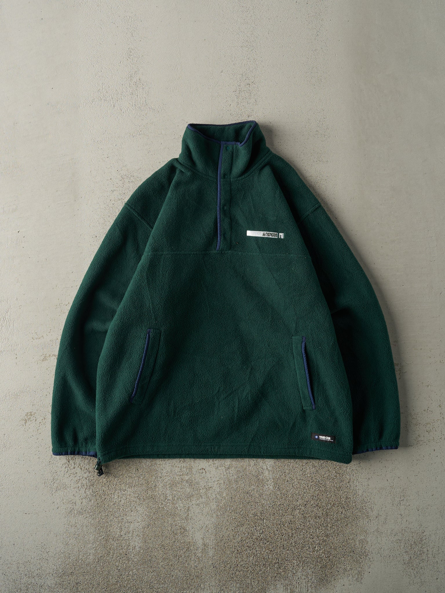 Vintage Y2K Green Embroidered Quarter Button Fleece (L)