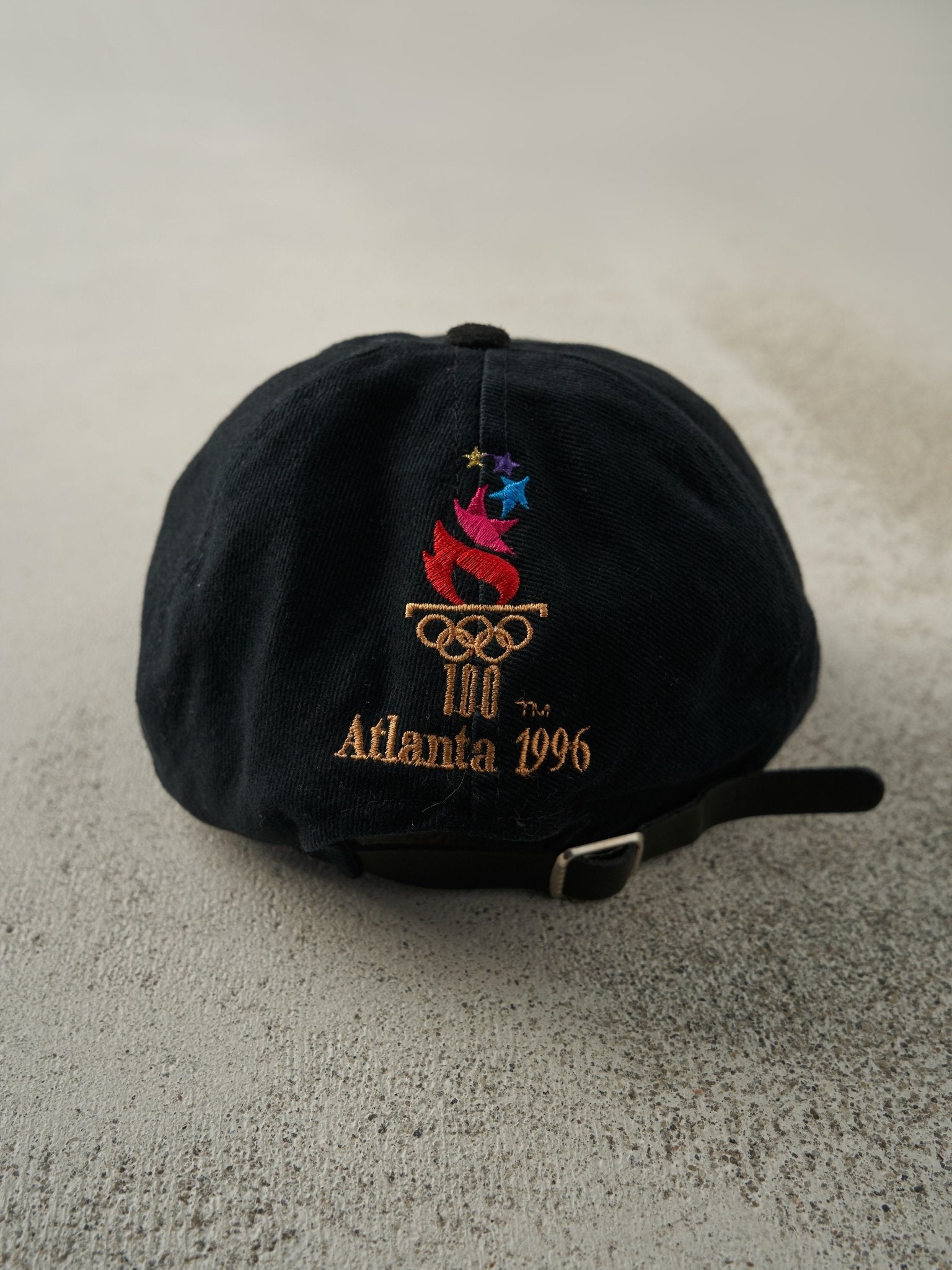 Vintage 96' Black Olympics Canada Leather Strapback Hat