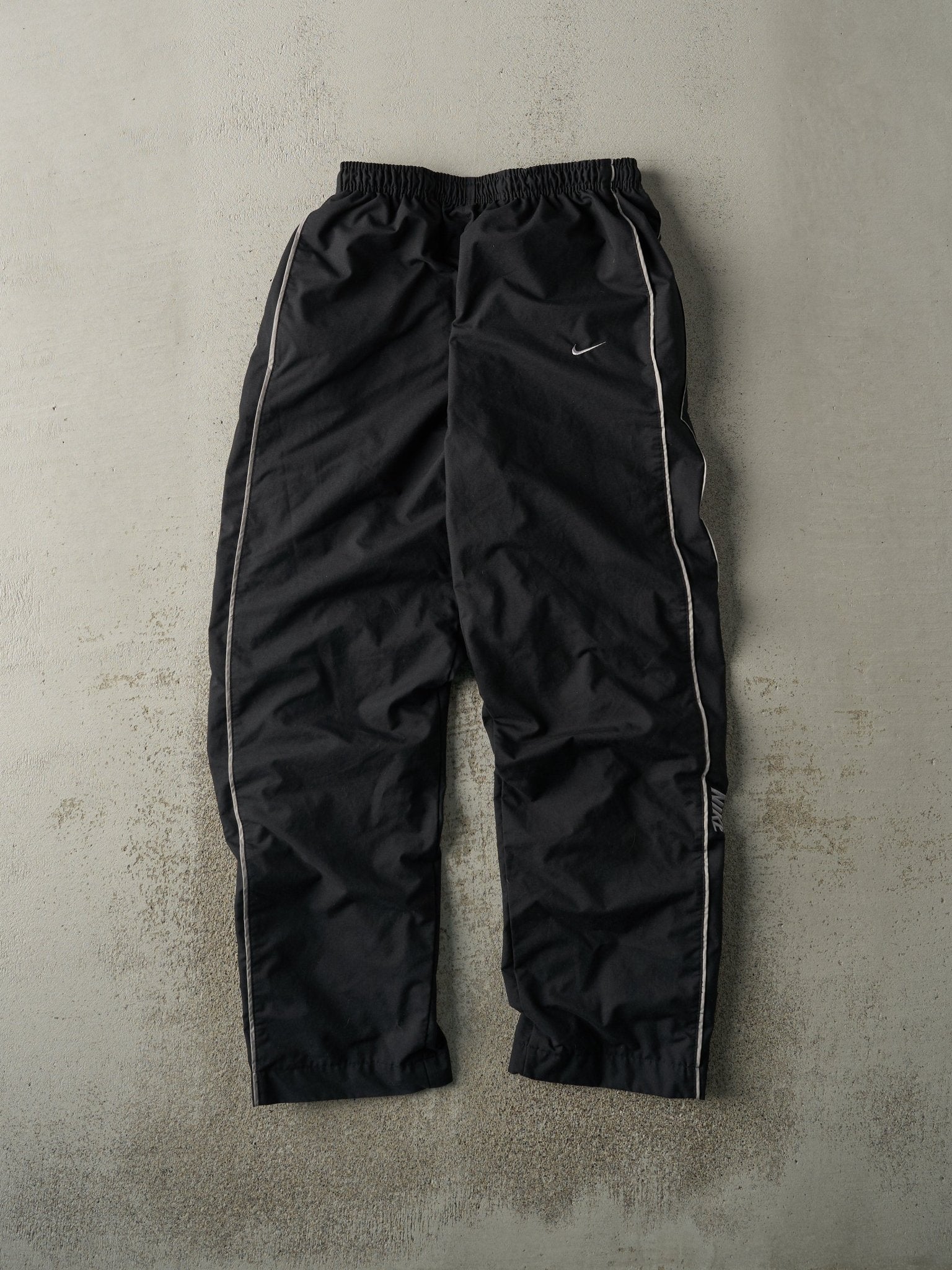 Vintage Y2K Black Nike Track Pants (27x30)