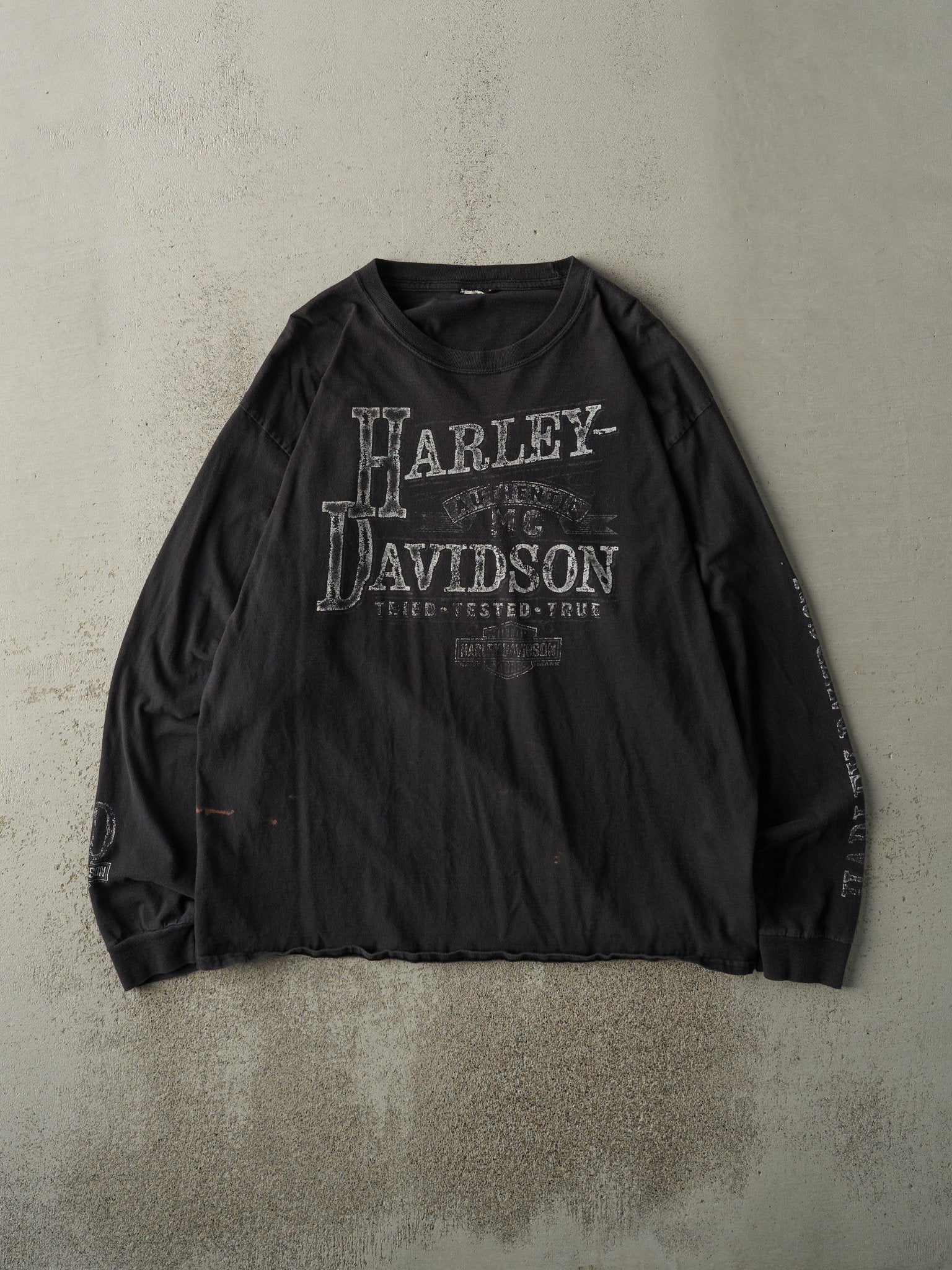 15' Black Edmonton Alberta Harley Davidson Long Sleeve (L)