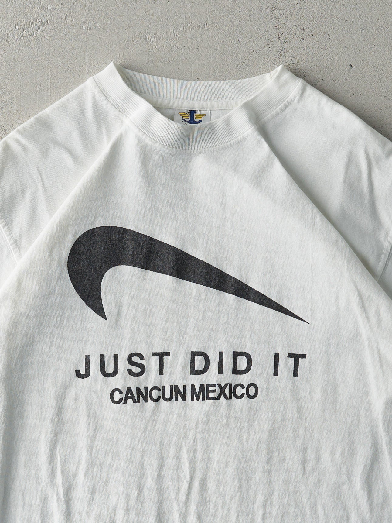 Vintage Y2K White "Just Did It" Cancun Mexico Tee (S/M)