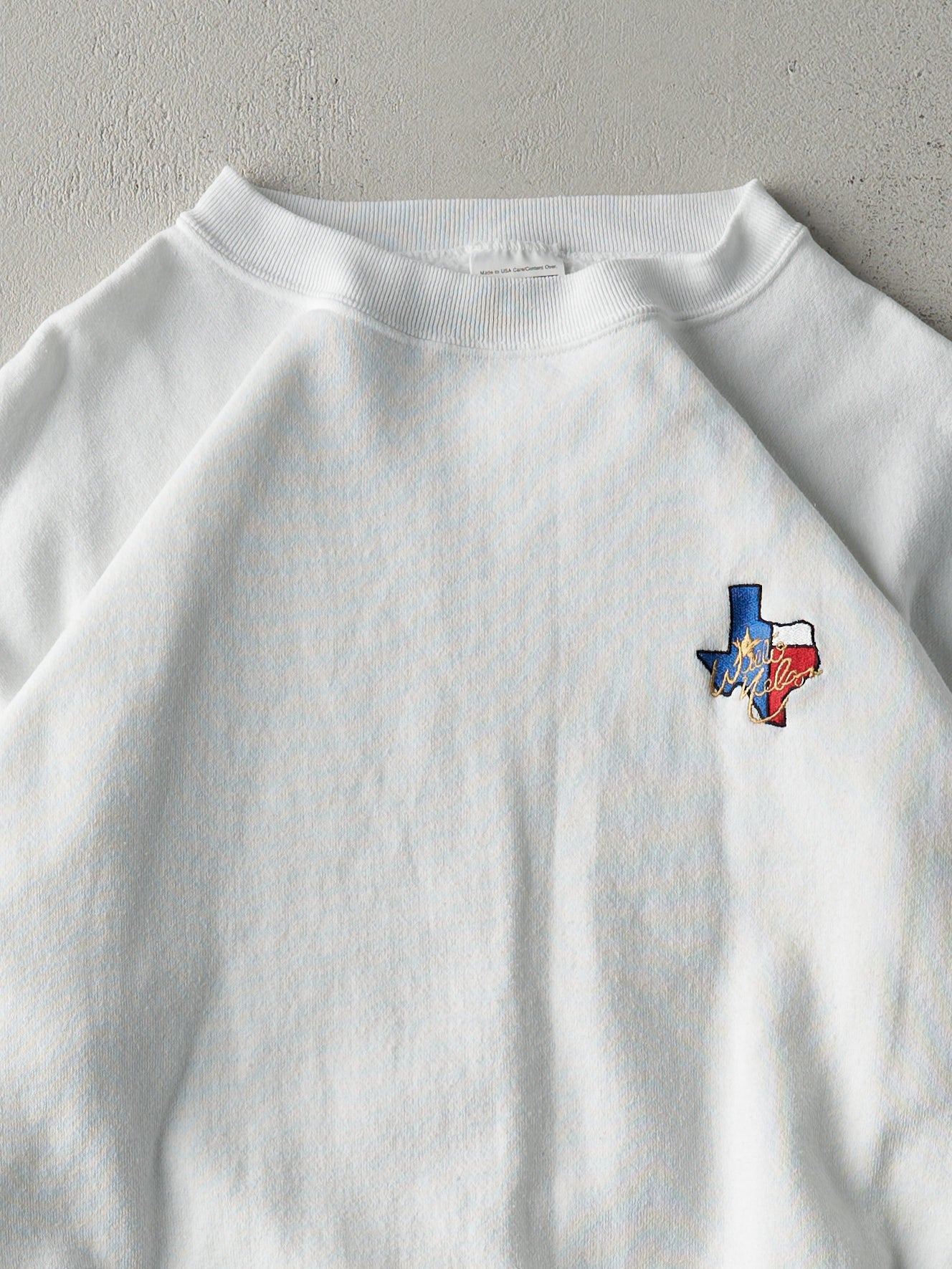 Vintage 90s White Willie Nelson Embroidered Crewneck (M/L)