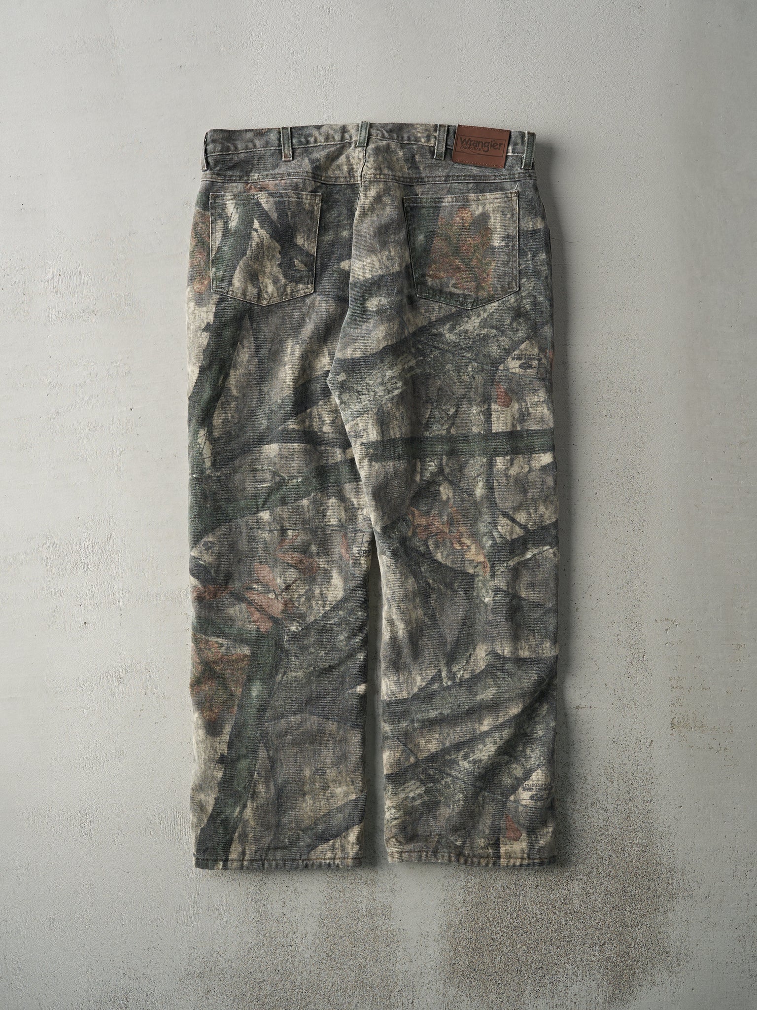 Vintage Y2K Green Wrangler x Mossy Oak Camo Blanket Lined Pants (37.5x28)