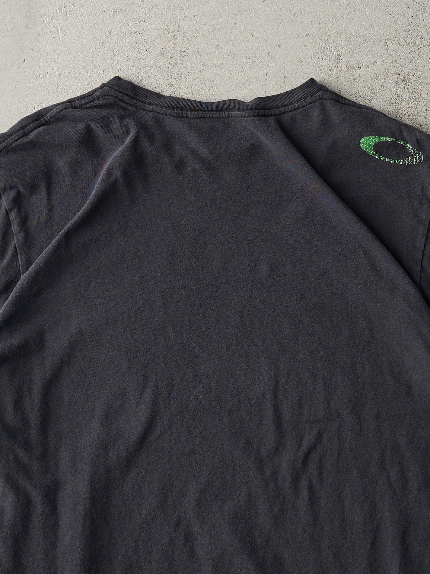 Vintage Y2K Faded Black Oakley Logo Tee (M)