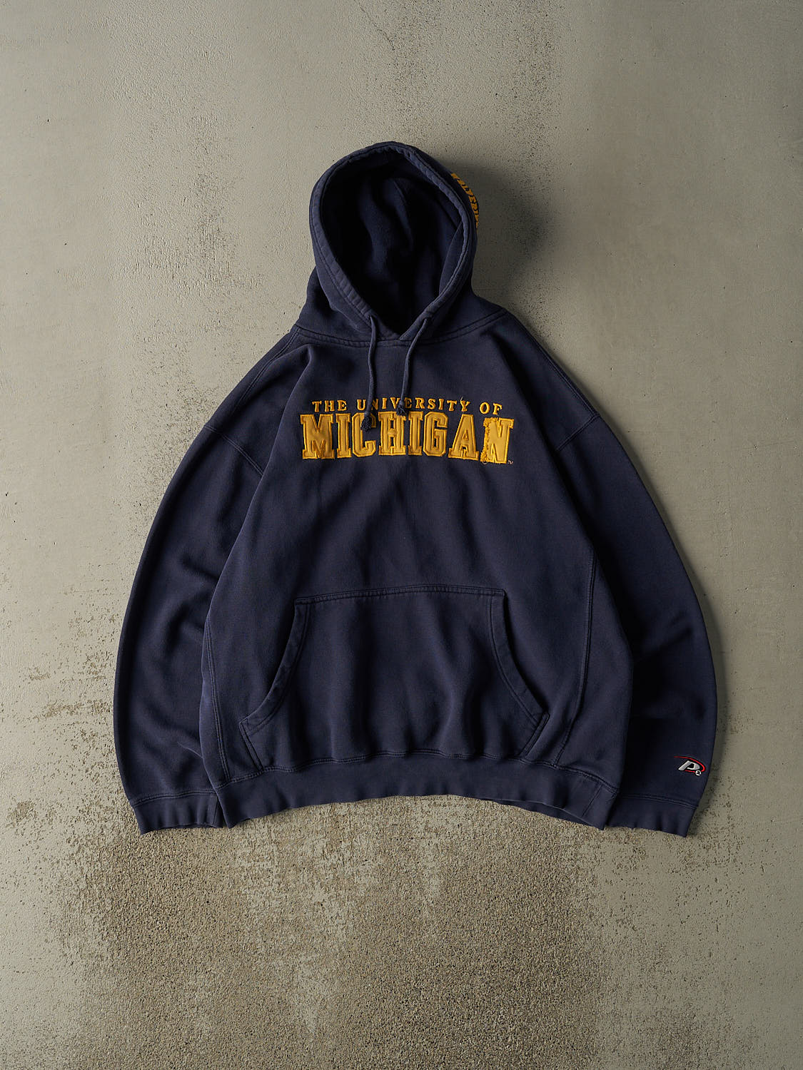 Vintage 90s Navy Blue University of Michigan Wolverines Embroidered Boxy Hoodie (L)