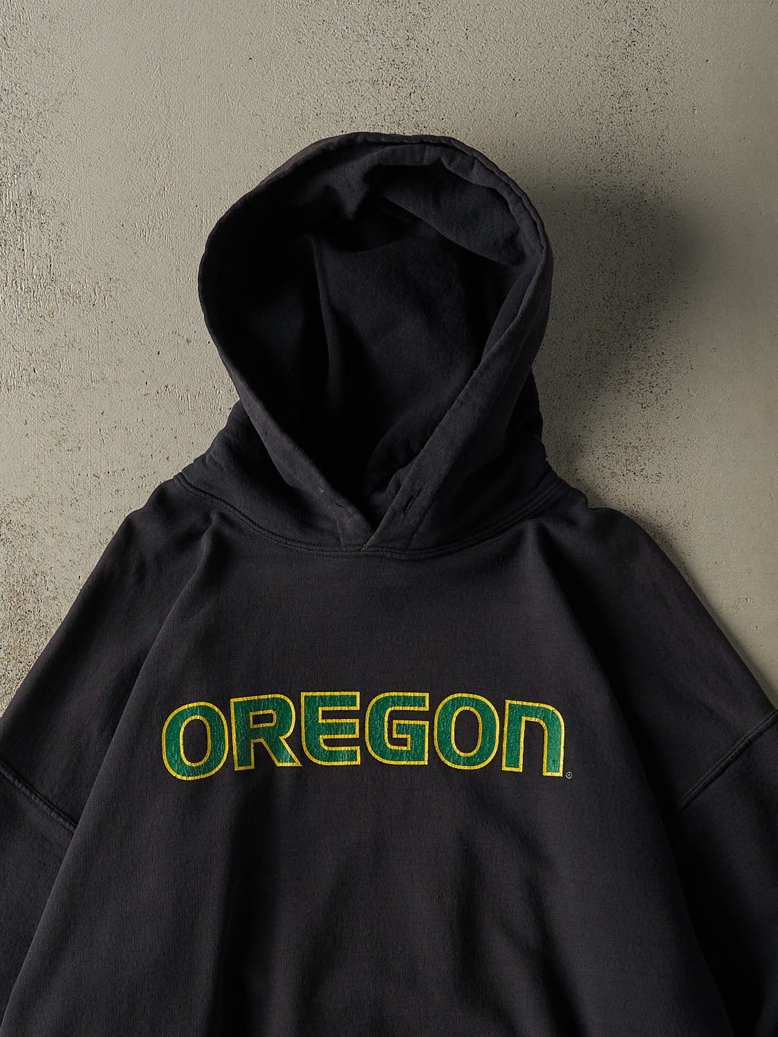 Vintage 90s Sun Faded Black University of Oregon  Hoodie (L/XL)