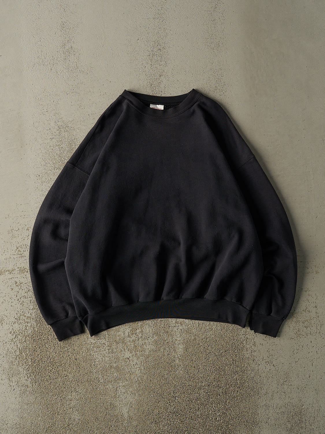 Vintage Y2K Faded Black Blank Crewneck (L/XL)