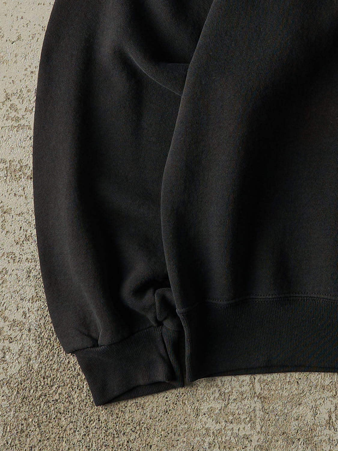 Vintage 90s Faded Black Russell Athletic  Blank Crewneck (L)