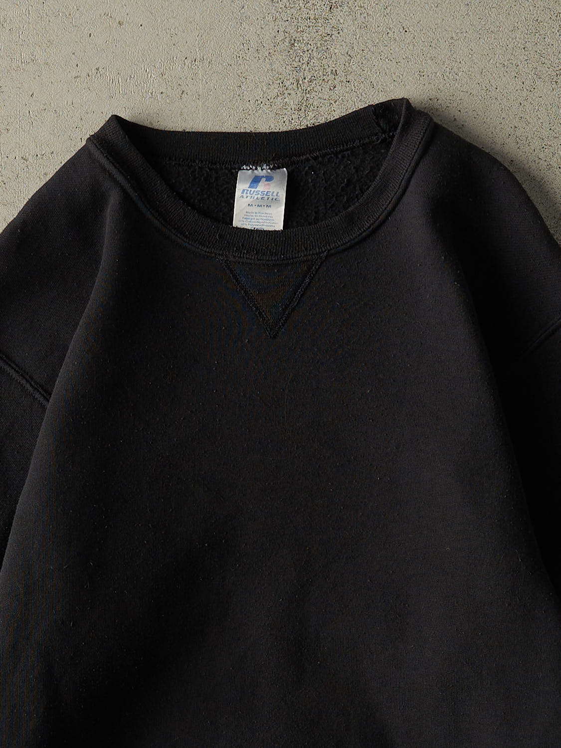 Vintage Y2K  Black Russell Athletic  Blank Crewneck  (S/M)