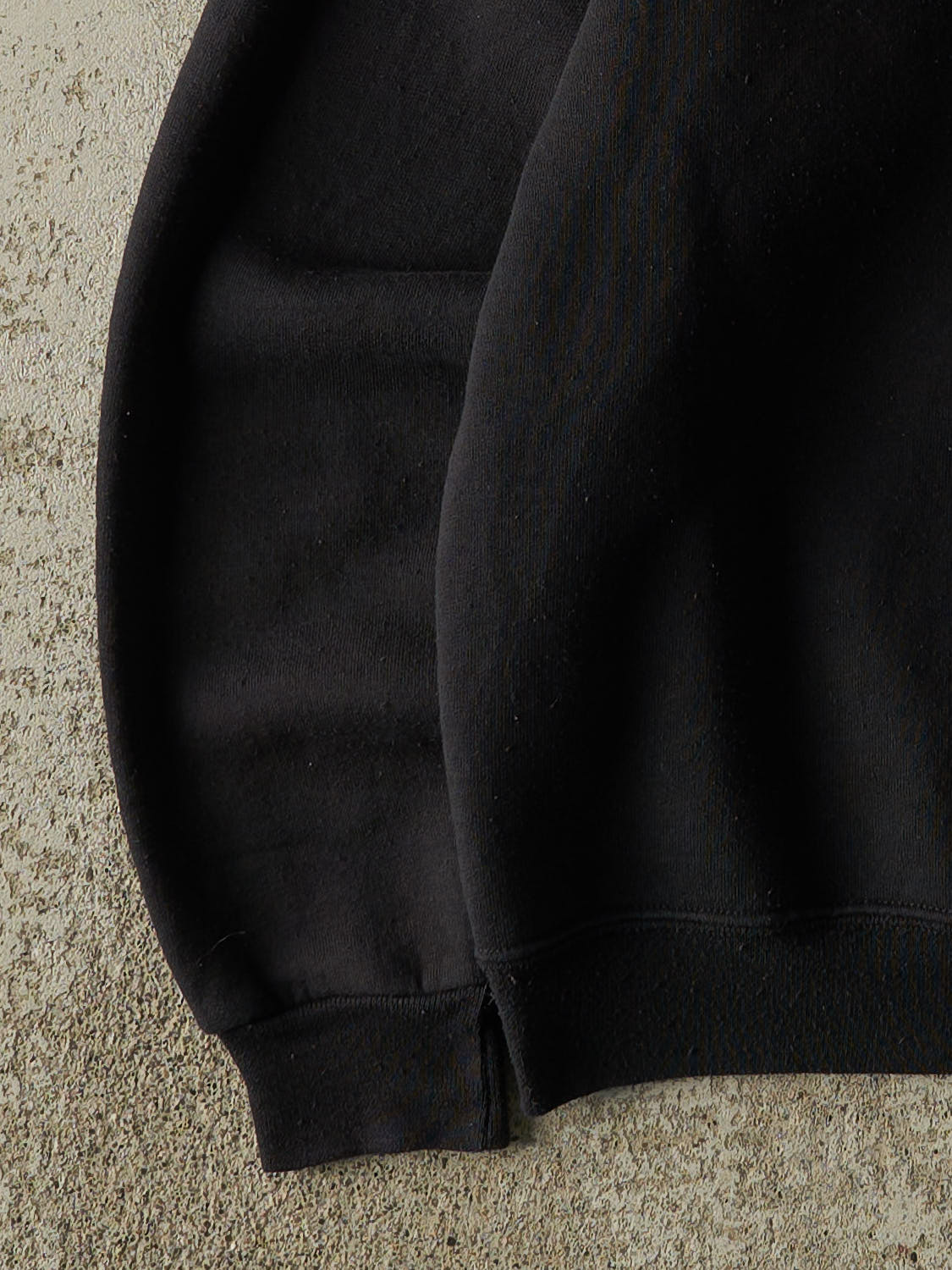 Vintage Y2K  Black Russell Athletic  Blank Crewneck  (S/M)