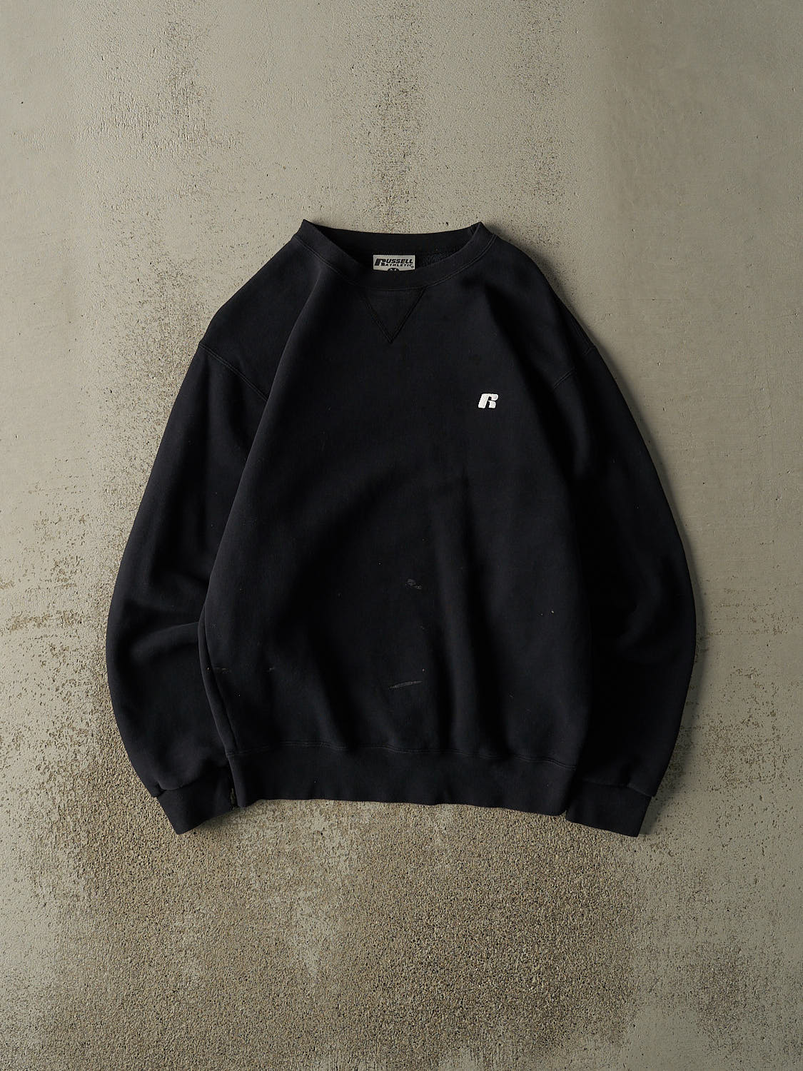 Vintage Y2K Black Russell Athletic  Embroidered Logo Crewneck (M/L)