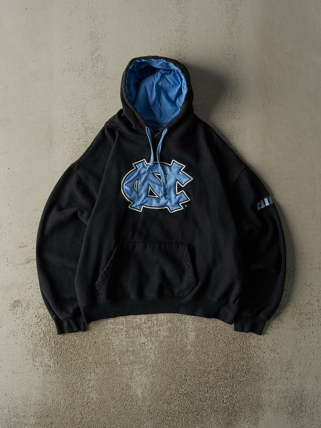 Vintage 90s Black University of North Carolina Embroidered Boxy Hoodie (M/L)