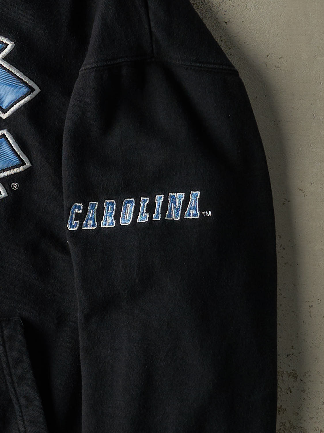 Vintage 90s Black University of North Carolina Embroidered Boxy Hoodie (M/L)
