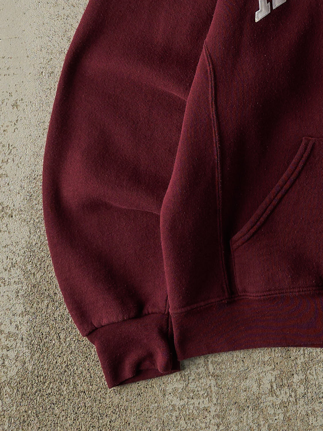 Vintage Y2K Burgundy Harvard University Russell Athletic Embroidered Hoodie (M)