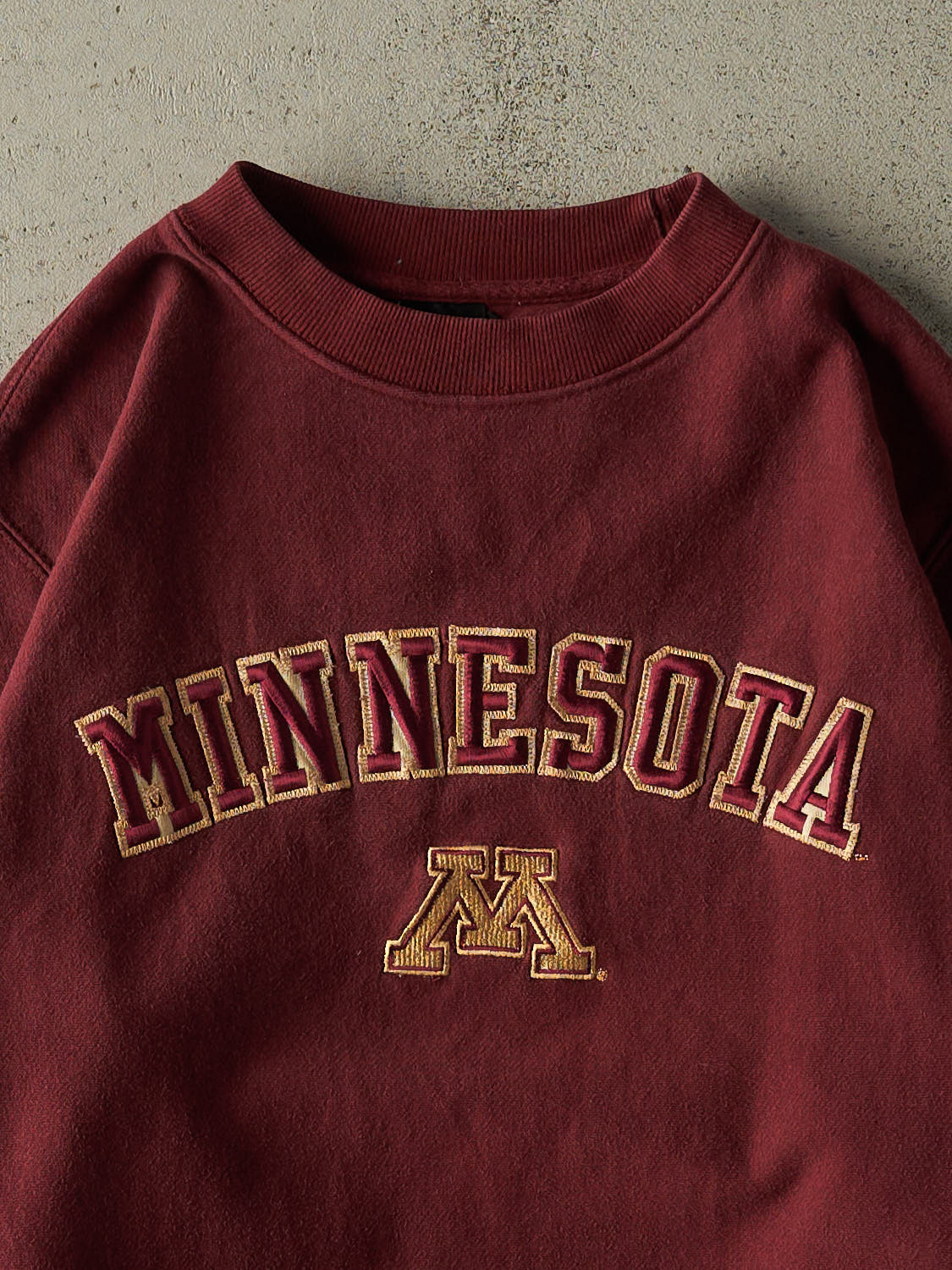 Vintage 90s Burgundy University of Minnesota Embroidered Crewneck (M/L)