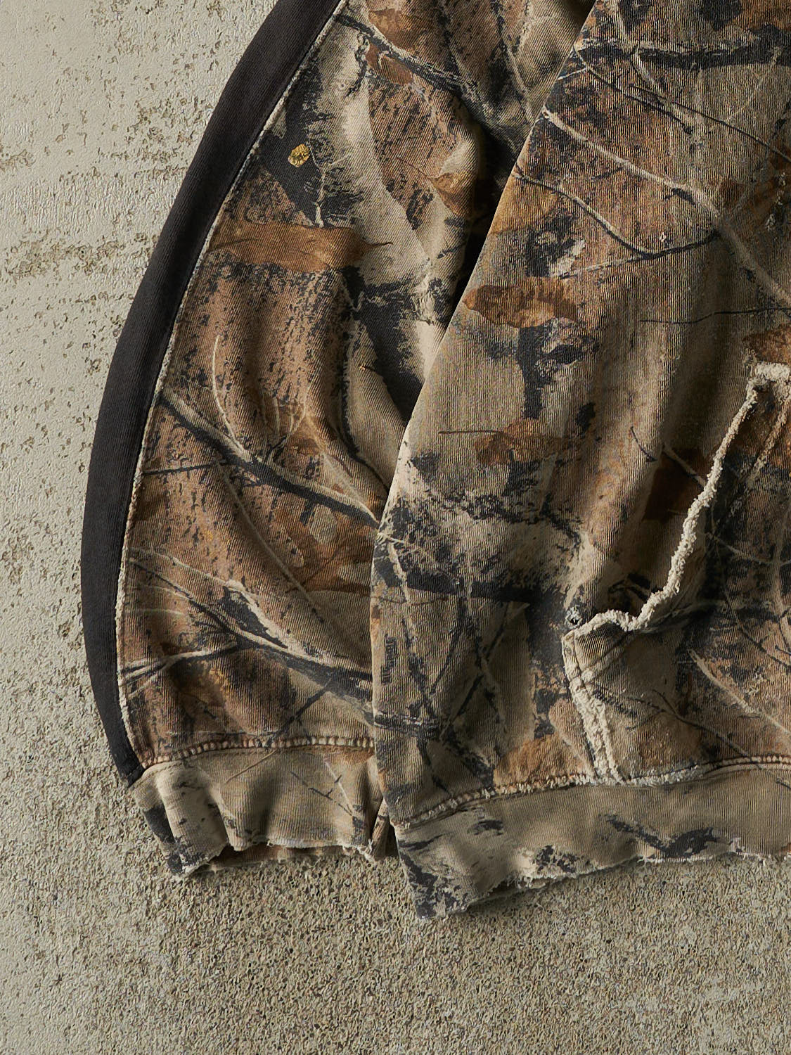 Vintage 90s Camo  Embroidered Boxy Hoodie (L/XL)
