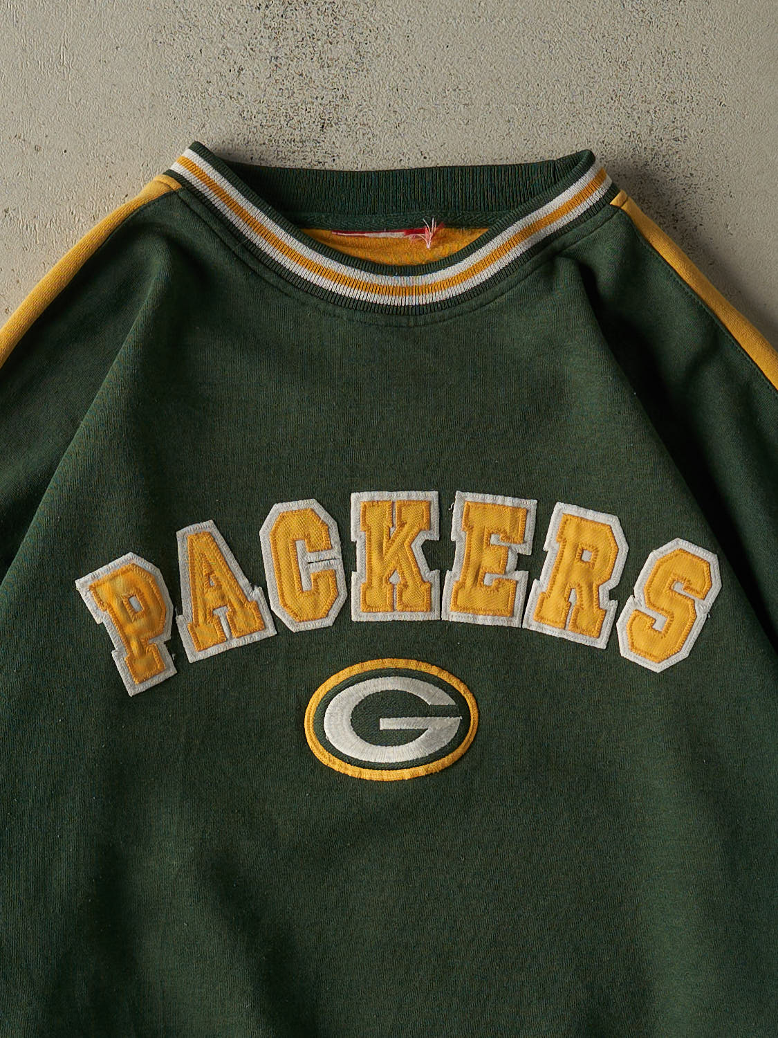 Vintage 90s Green Green Bay Packers Embroidered Crewneck (L/XL)