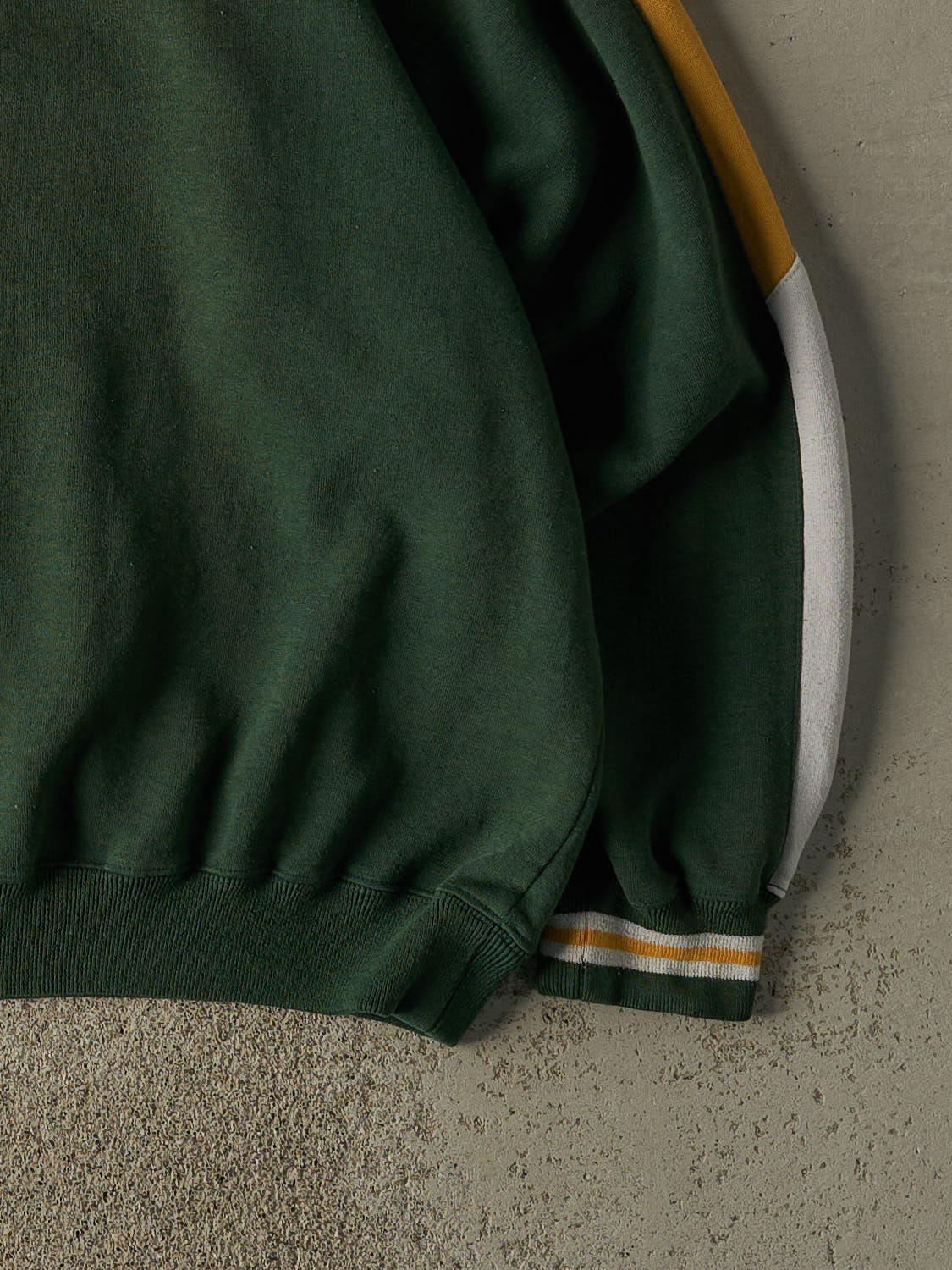 Vintage 90s Green Green Bay Packers Embroidered Crewneck (L/XL)