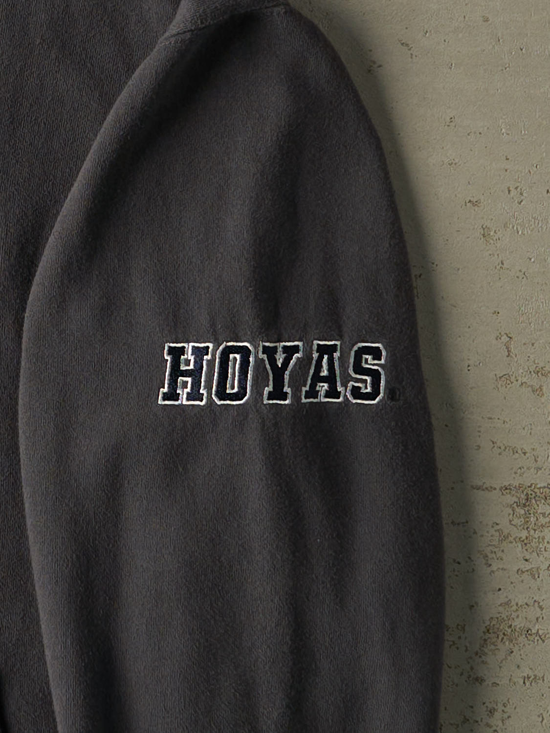 Vintage Y2K Charcoal Grey Georgetown Hoyas Embroidered Hoodie (S/M)