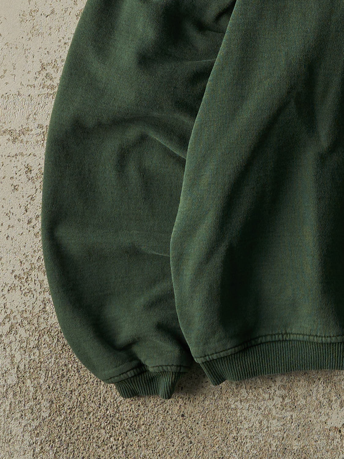 Vintage 90s  Sun Faded Green University of Prince Edward Island Embroidered Crewneck (L/XL)