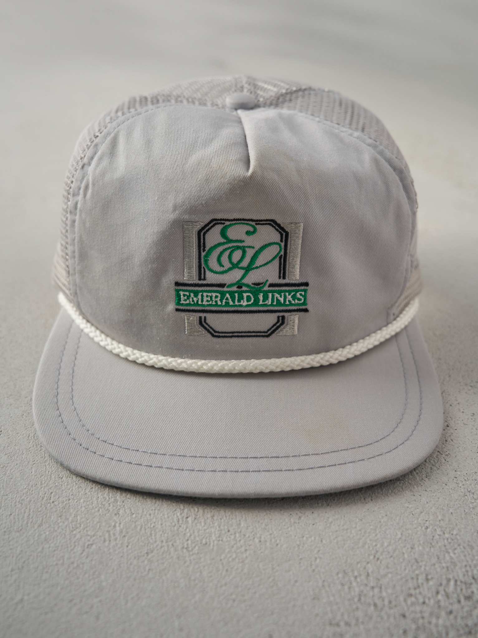 Vintage 90s Grey Emerald Links Golf Leather Strap Back Trucker Hat