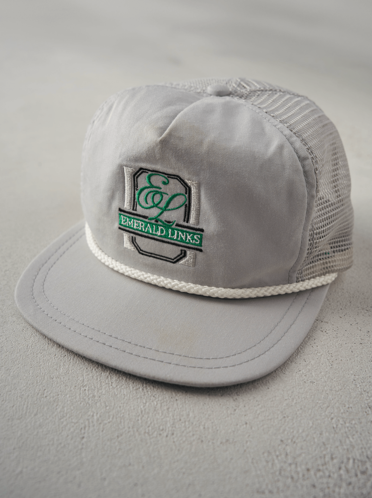Vintage 90s Grey Emerald Links Golf Leather Strapback Trucker Hat
