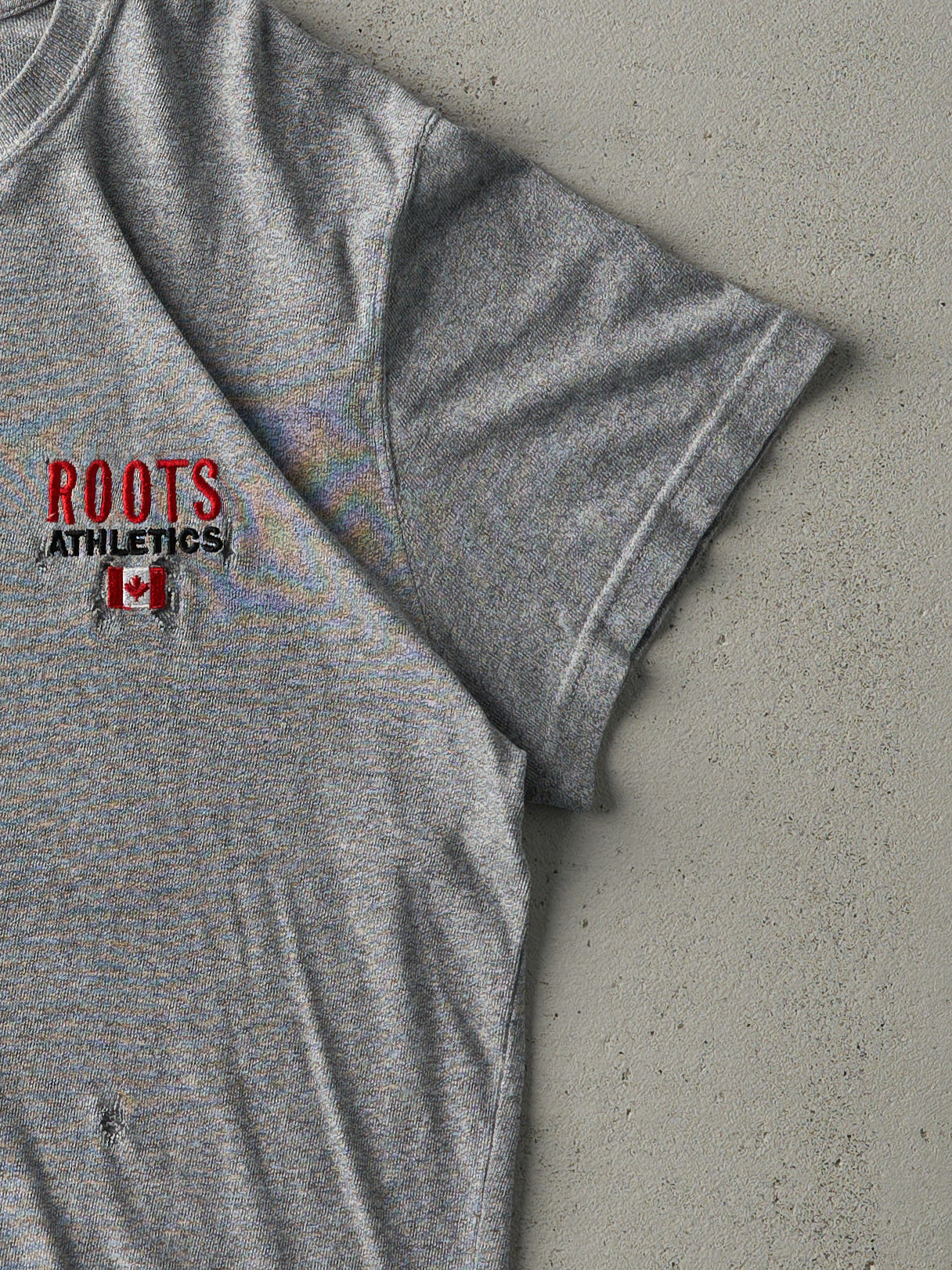 Vintage Y2K Grey Roots Athletics Embroidered Tee (M)