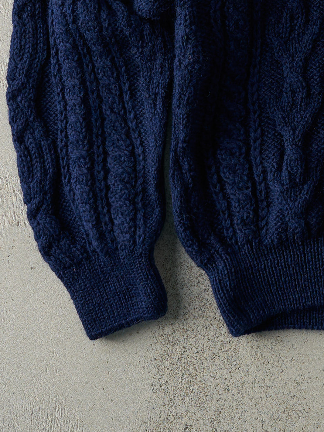 Vintage 80s Navy Blue Knit Patterned Sweater (M)