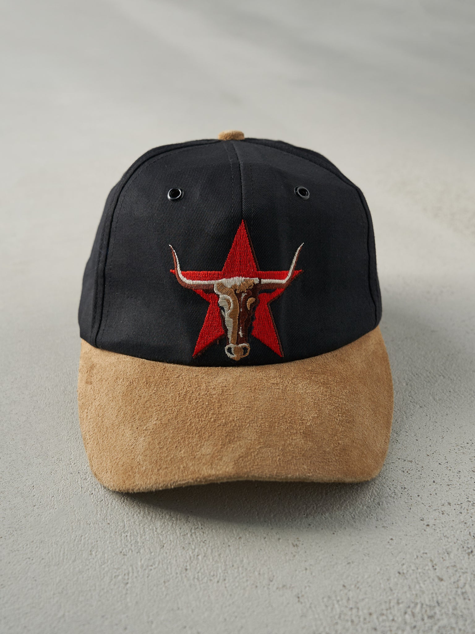 Vintage 90s Black Marlboro Longhorn Bull Suede Snap Back Hat