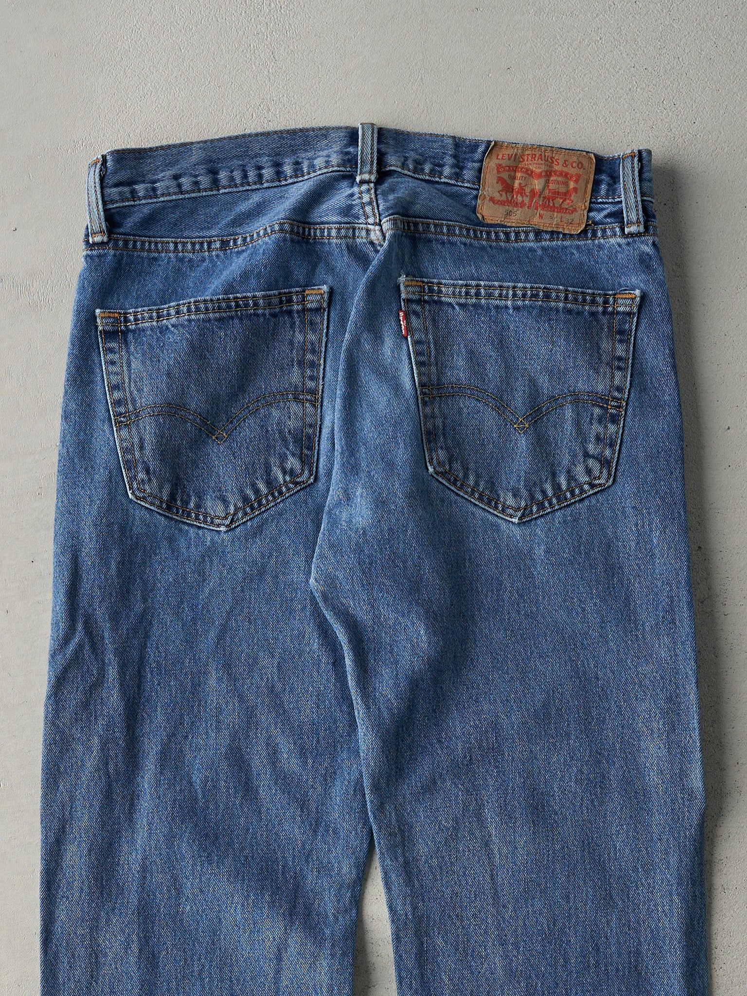 Vintage Y2K Mid Wash Levi's 505 Jeans (32x31)