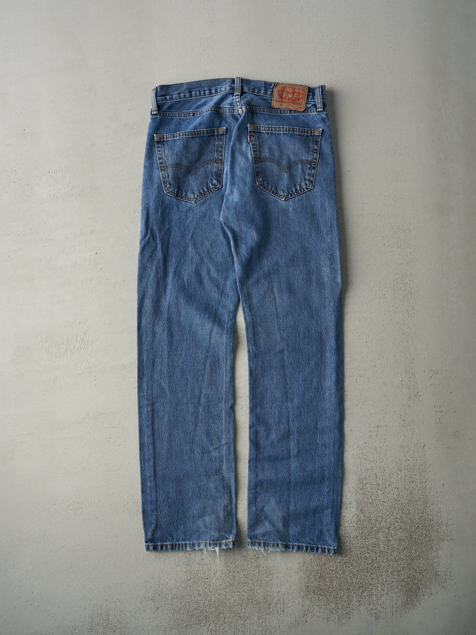 Vintage Y2K Mid Wash Levi's 505 Jeans (32x31)