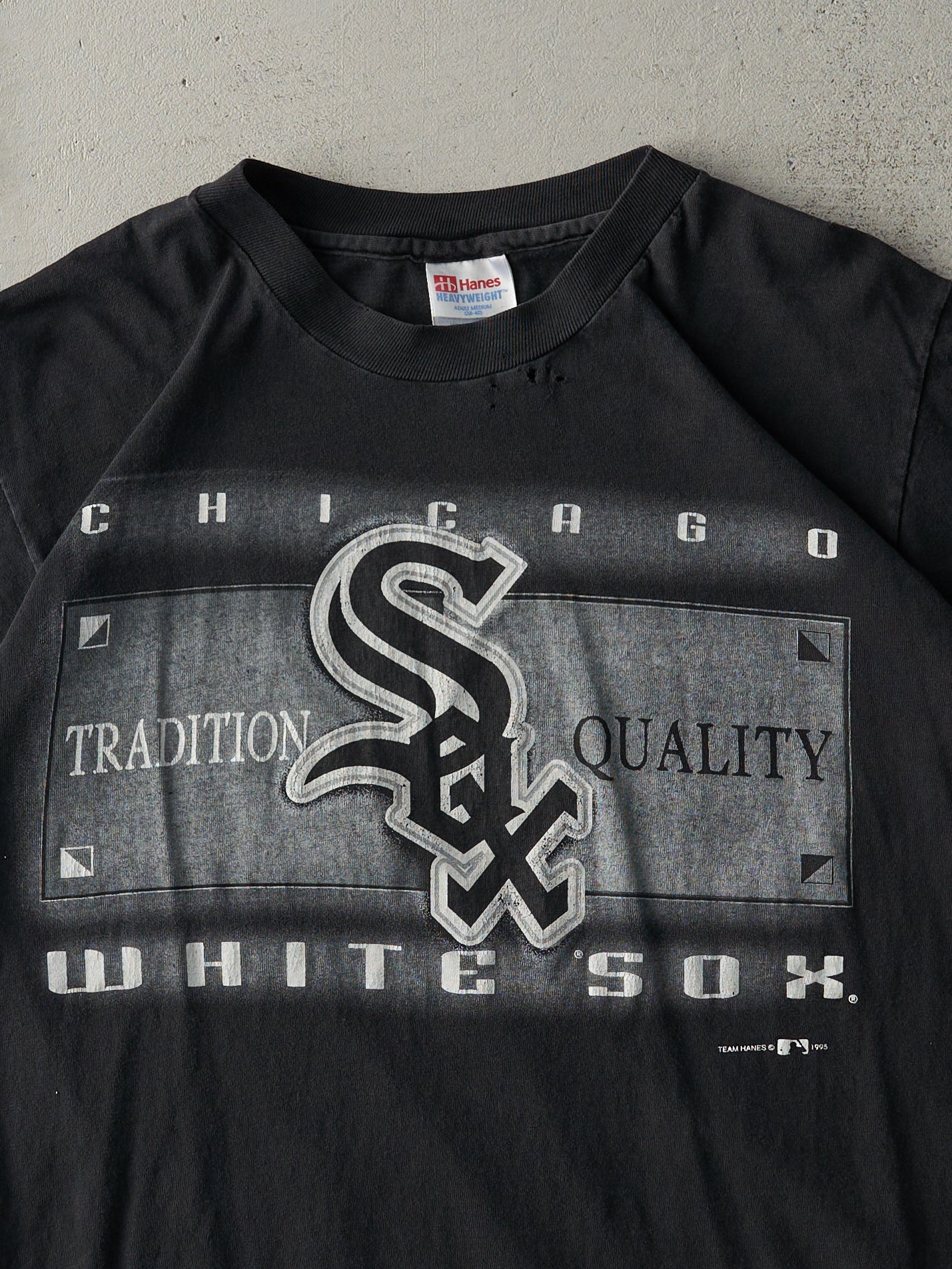 Vintage 95' Black Chicago White Sox Tee (S/M)