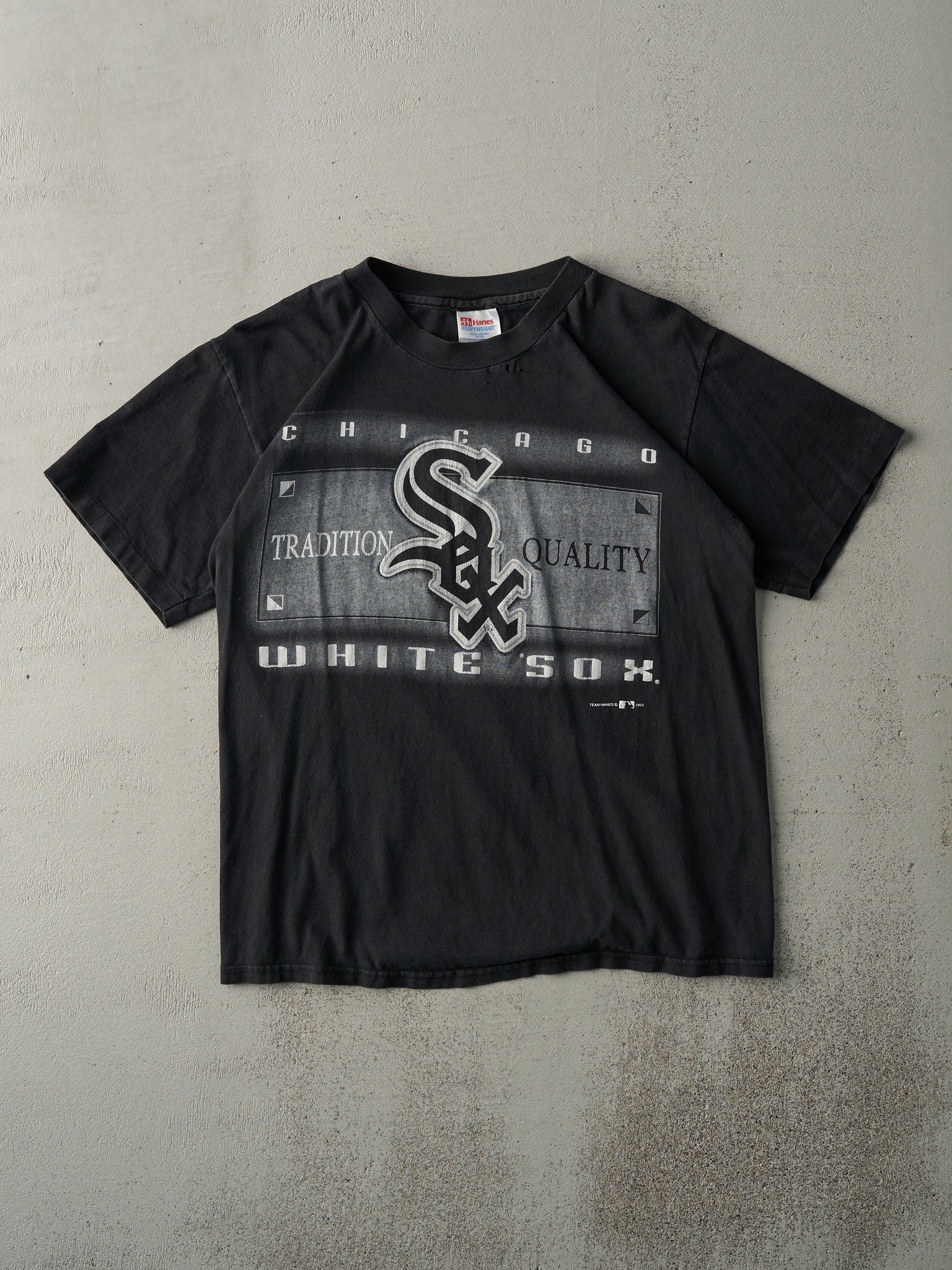 Vintage 95' Black Chicago White Sox Tee (S/M)