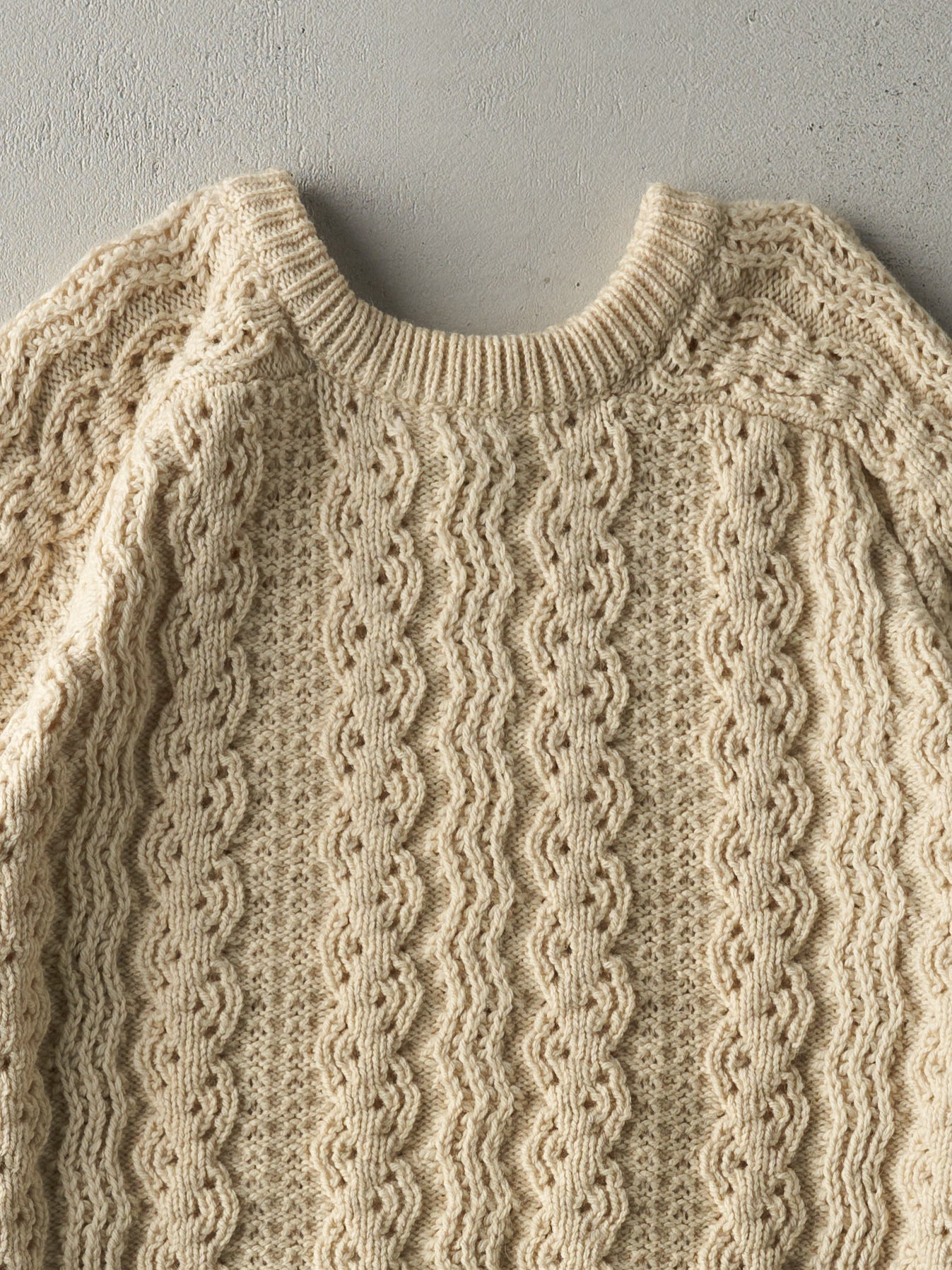 Vintage 80s Beige Cable Knit Sweater (M)