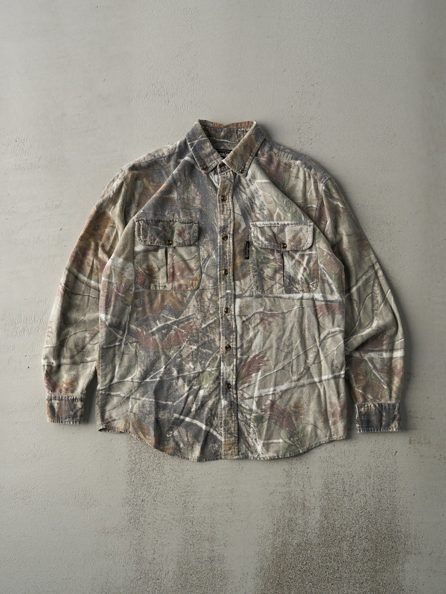 Vintage 90s Brown Realtree x Remington Button Up Shirt (M)