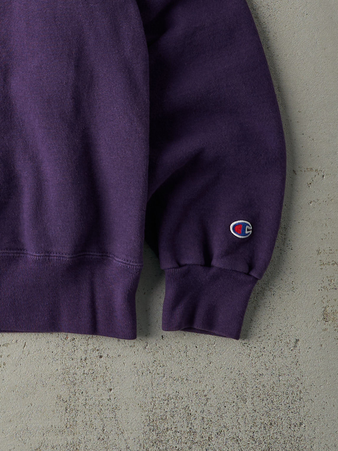 Vintage 90s Plum Purple Champion Embroidered Logo Crewneck (M)