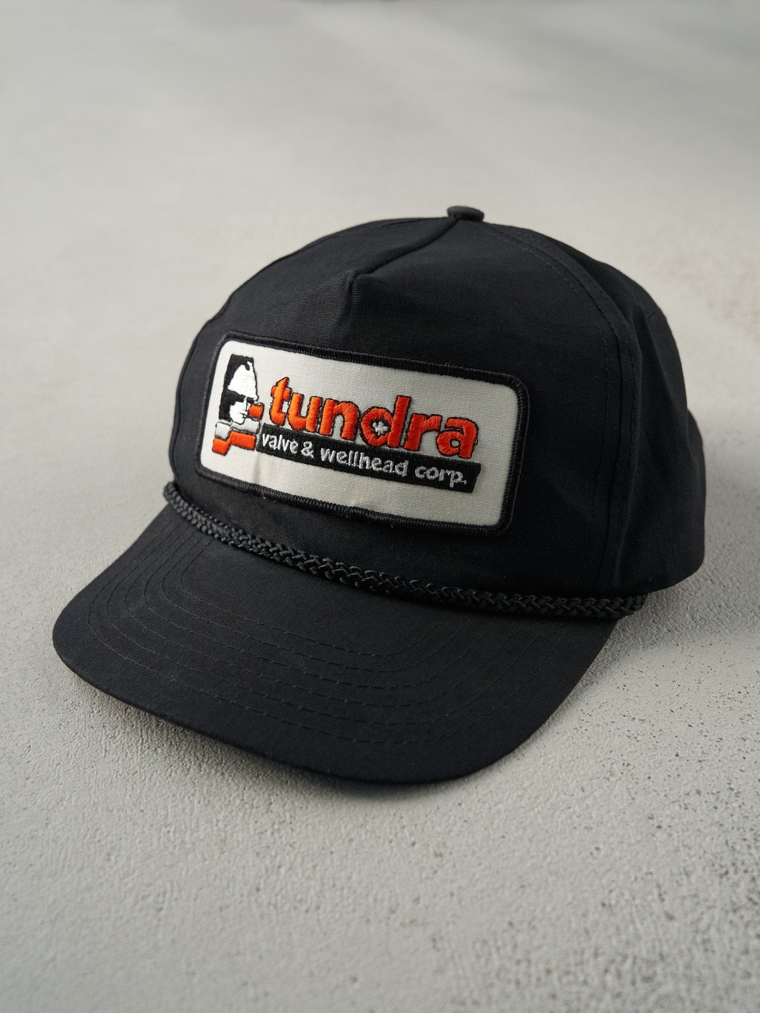 Vintage 80s Black Tundra Leather Zipback Hat