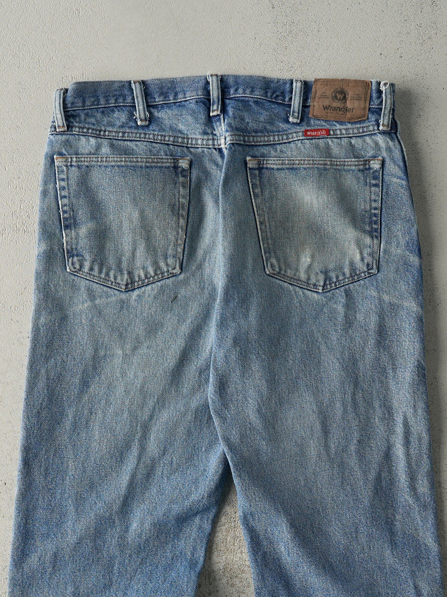 Vintage 90s Light Wash Wrangler Jeans (35x31)