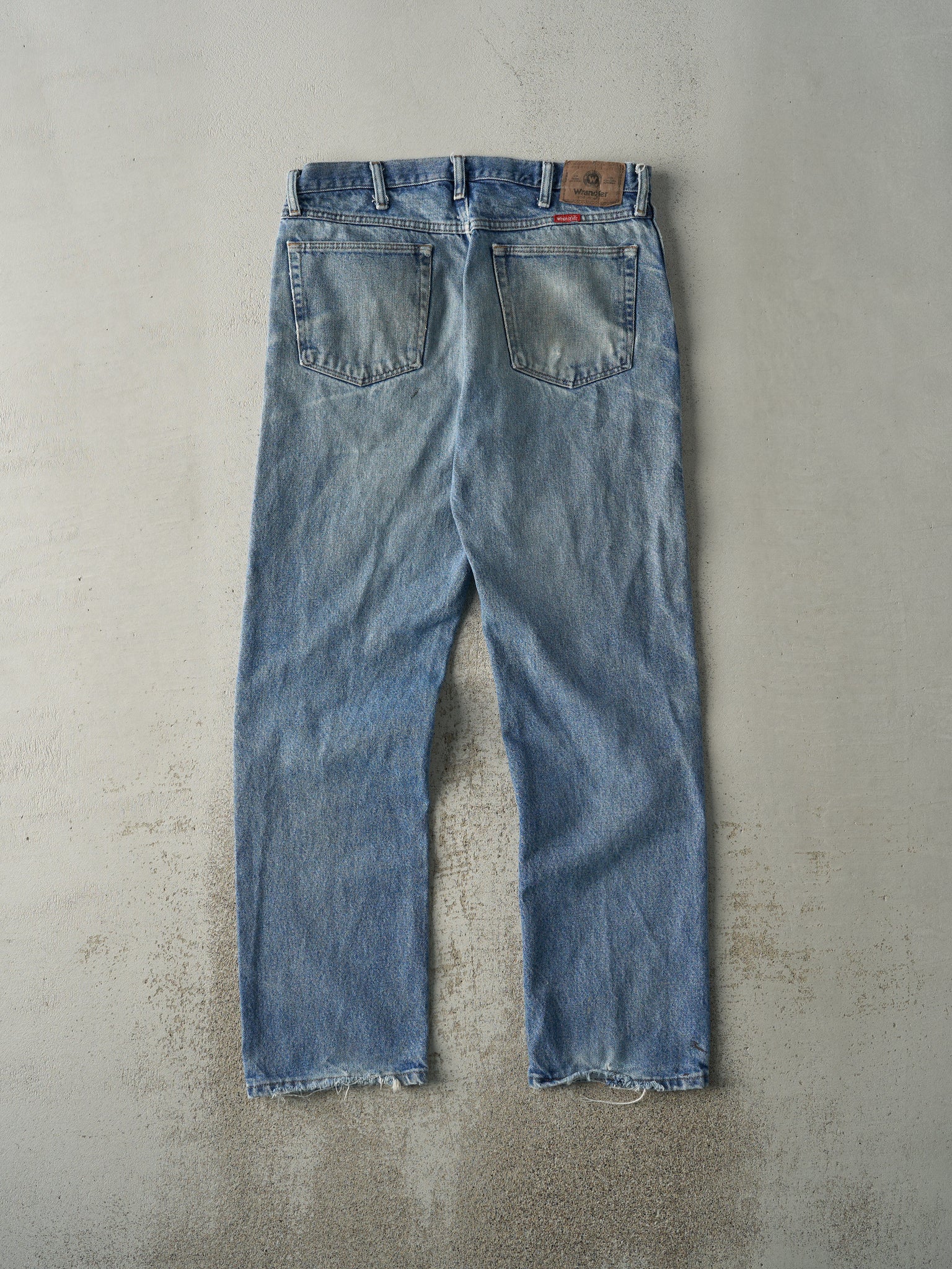 Vintage 90s Light Wash Wrangler Jeans (35x31)