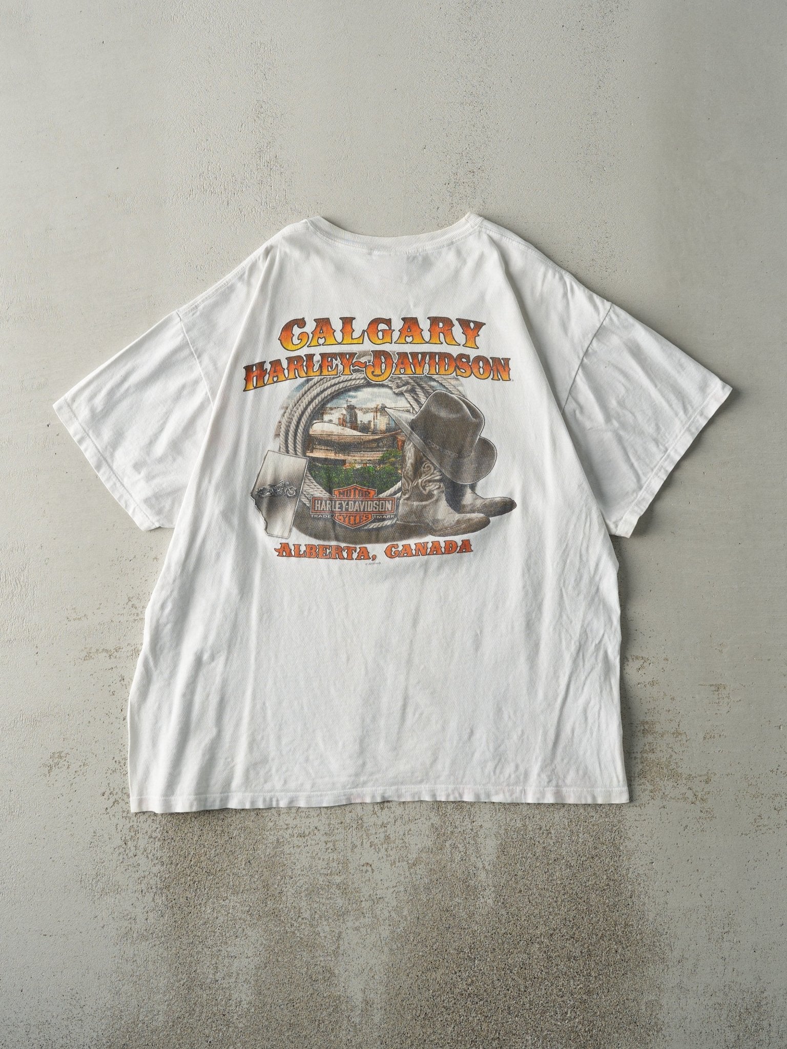 Vintage 11' White Calgary Alberta Harley Davidson "Save A Horse.." Tee (L/XL)
