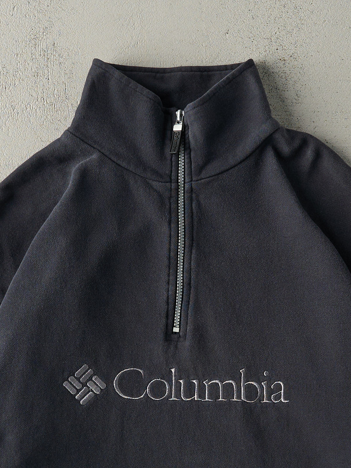 Vintage Y2K Faded Black Embroidered Columbia Quarter Zip Sweatshirt (L/XL)