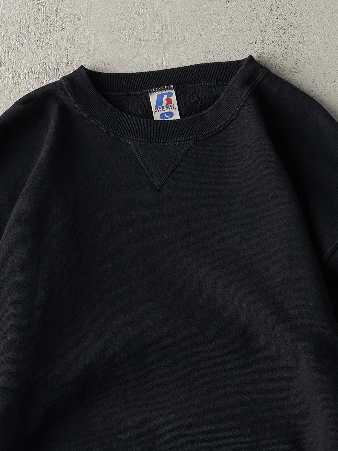 Vintage Y2K Black Russell Athletics Blank Crewneck (M/L)