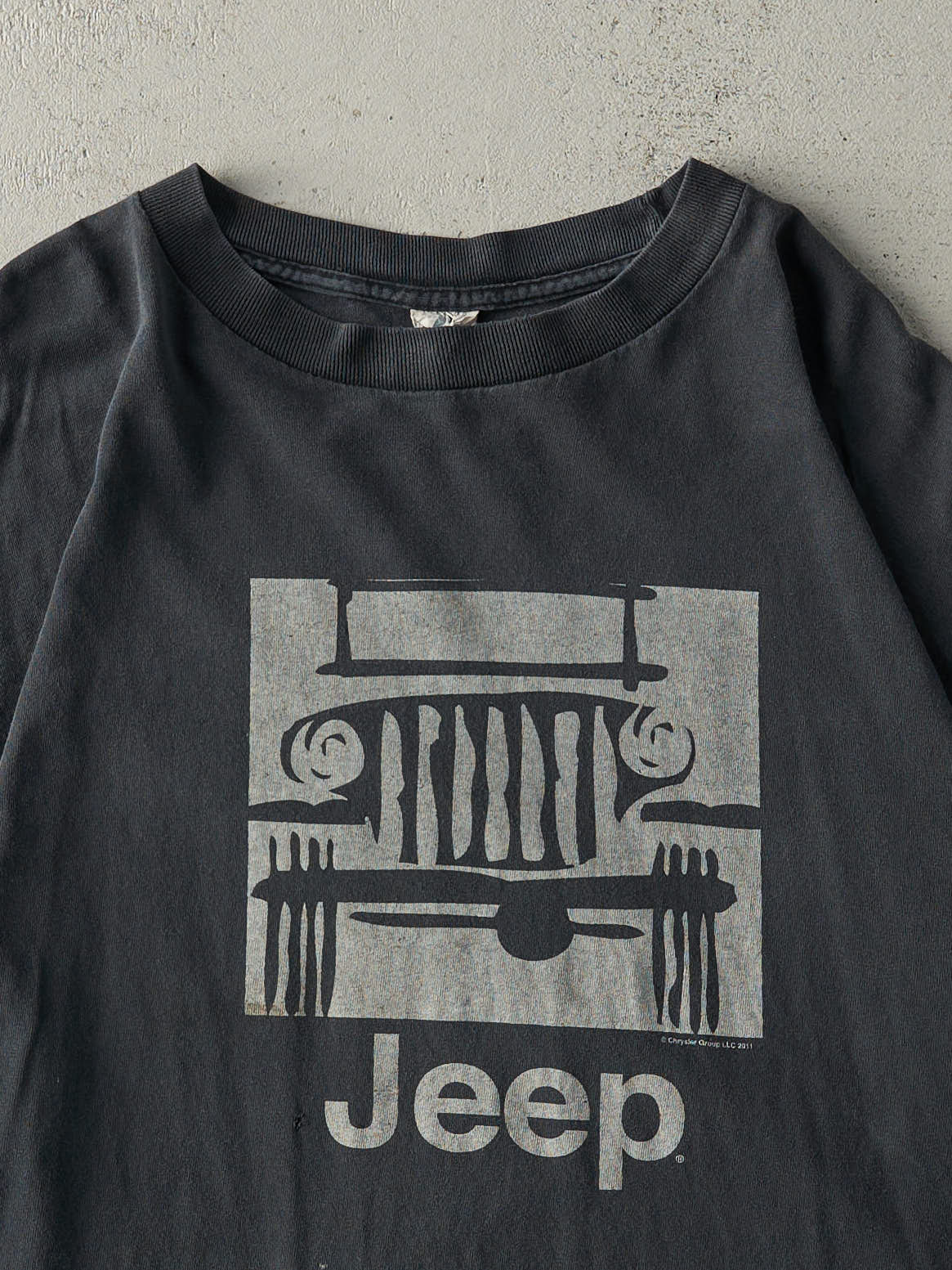 Vintage 11' Black Jeep Logo Tee (L)