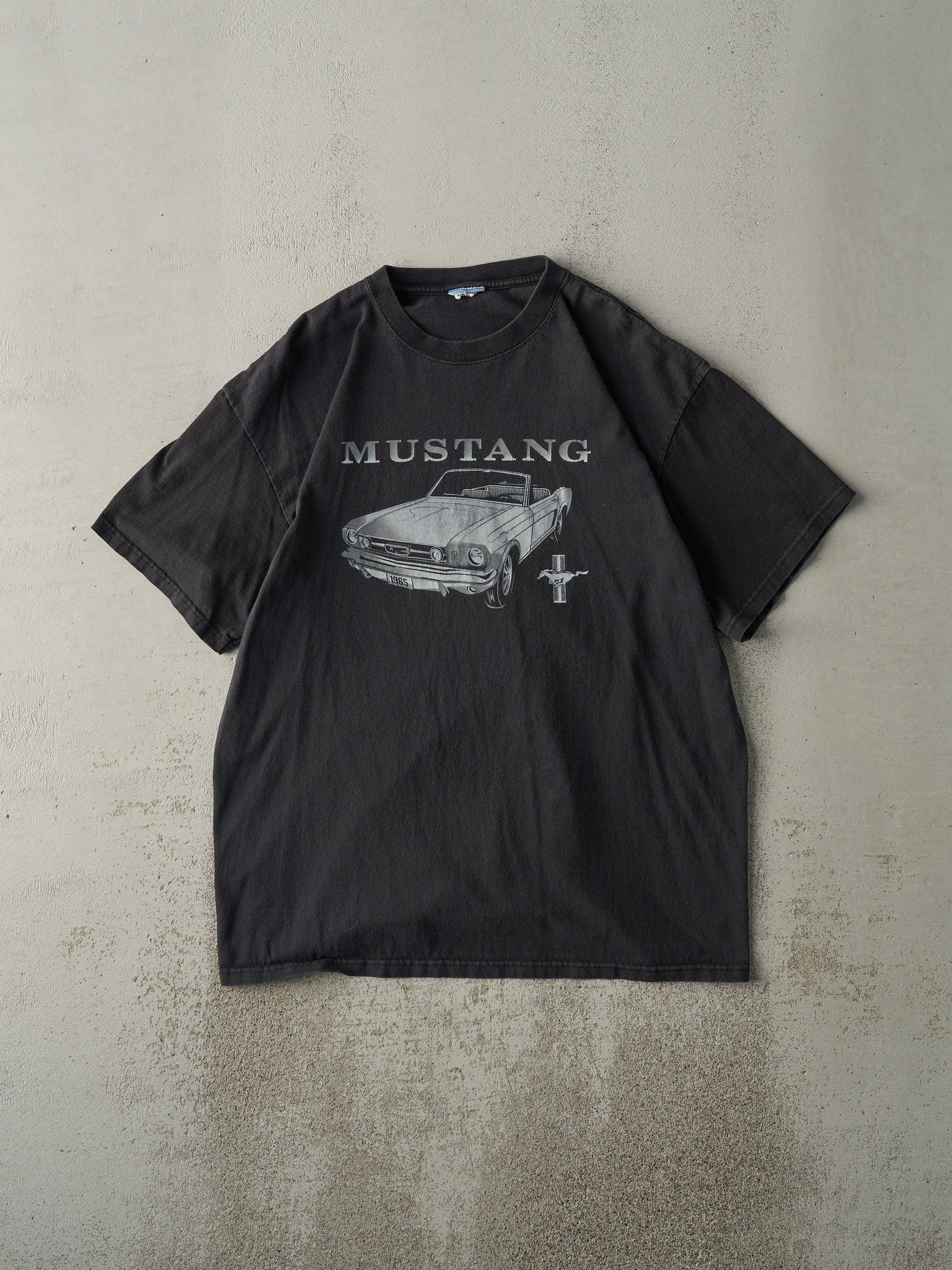 Vintage 90s Faded Black Mustang Car Tee (M/L)