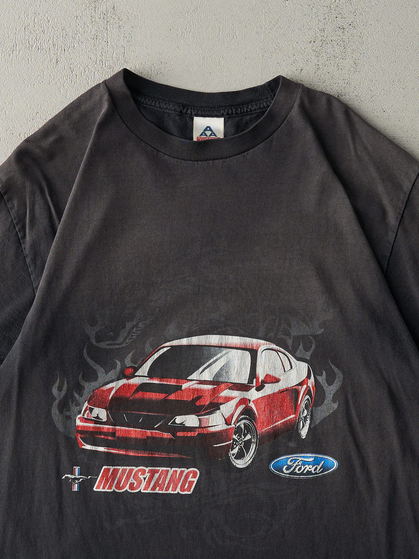 Vintage Y2K Faded Black Ford Mustang Tee (M/L)