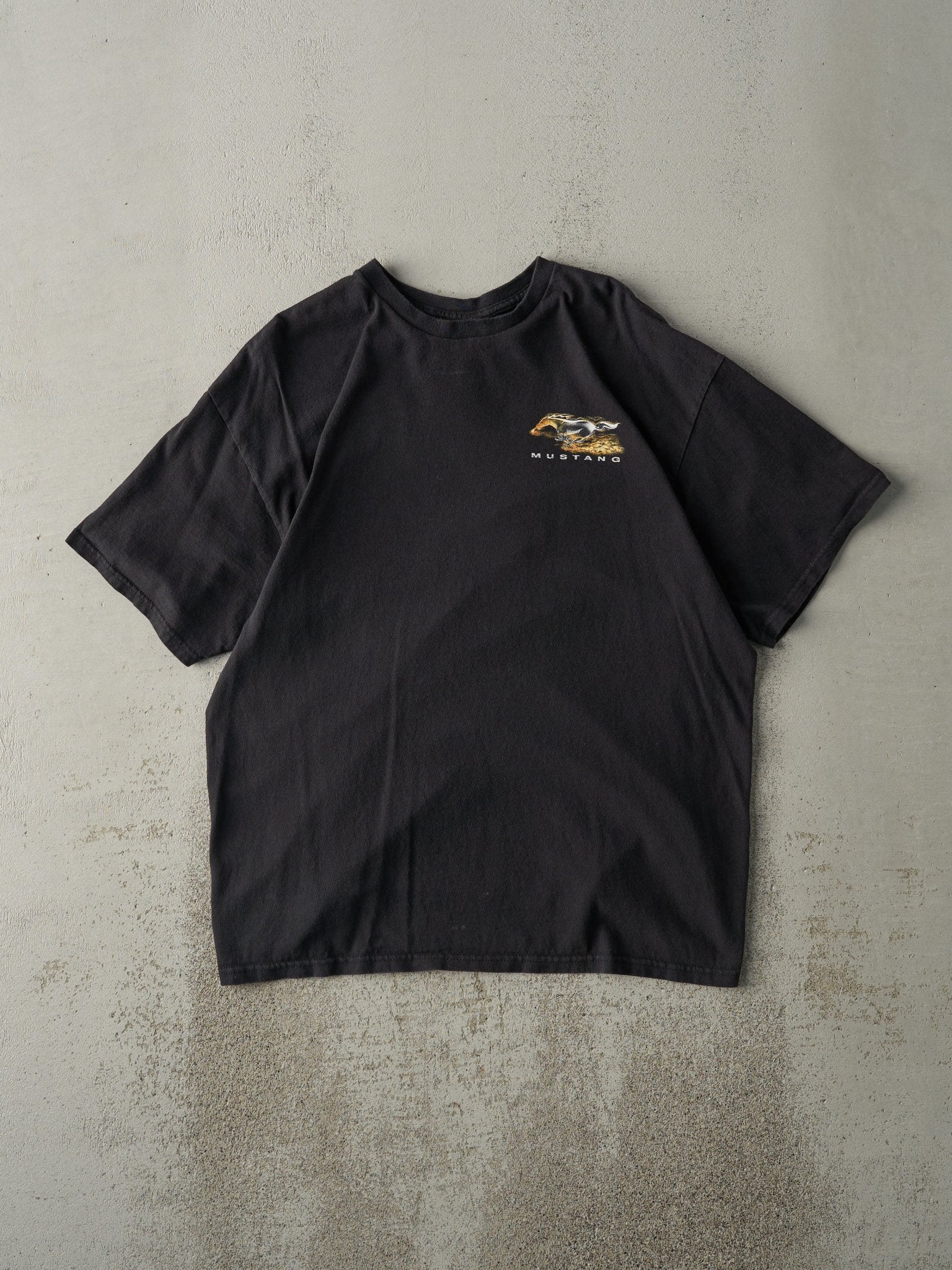 Vintage Y2K Black Ford Mustang Tee (M/L)