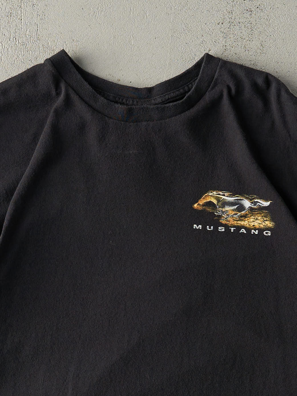 Vintage Y2K Black Ford Mustang Tee (M/L)