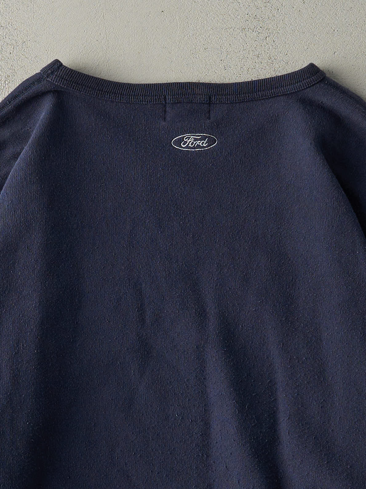 Vintage Y2K Navy Blue Embroidered Ford Mustang Crewneck (XL/XXL)